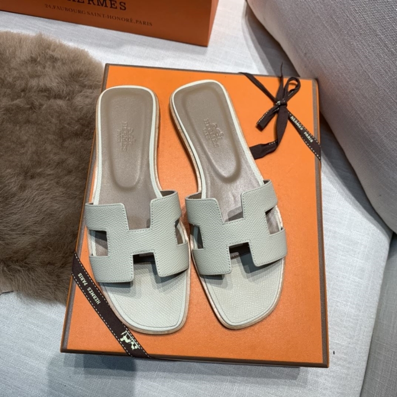 H**mes slippers